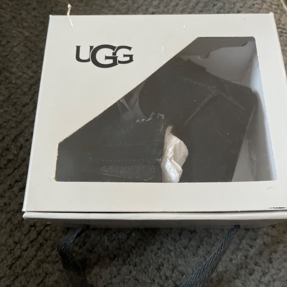 Gentle used Ugg baby boots - Picture 4 of 6